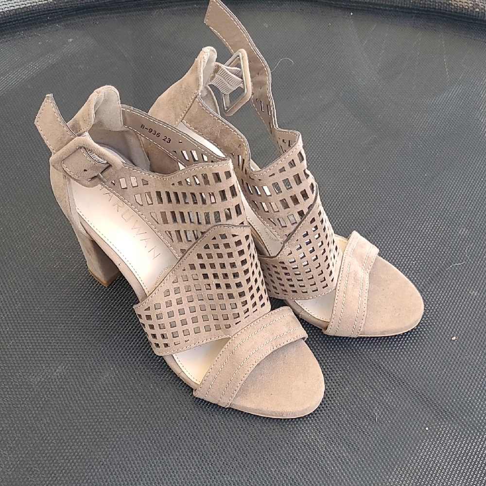 Naruwan Suede Laser-Cut Block Heel Sandals - Taupe